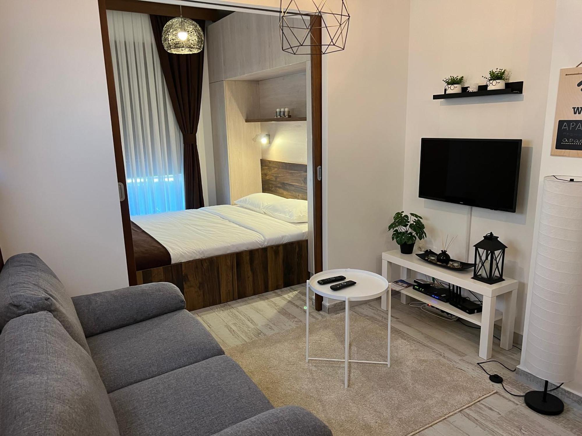 Apartment 31 *